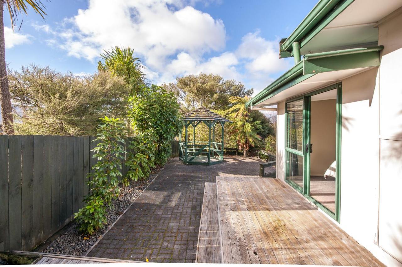 Kaihua Lookout - Taupo Holiday Home Екстер'єр фото