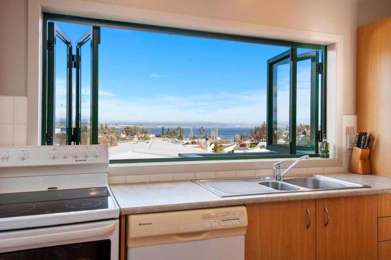 Kaihua Lookout - Taupo Holiday Home Екстер'єр фото