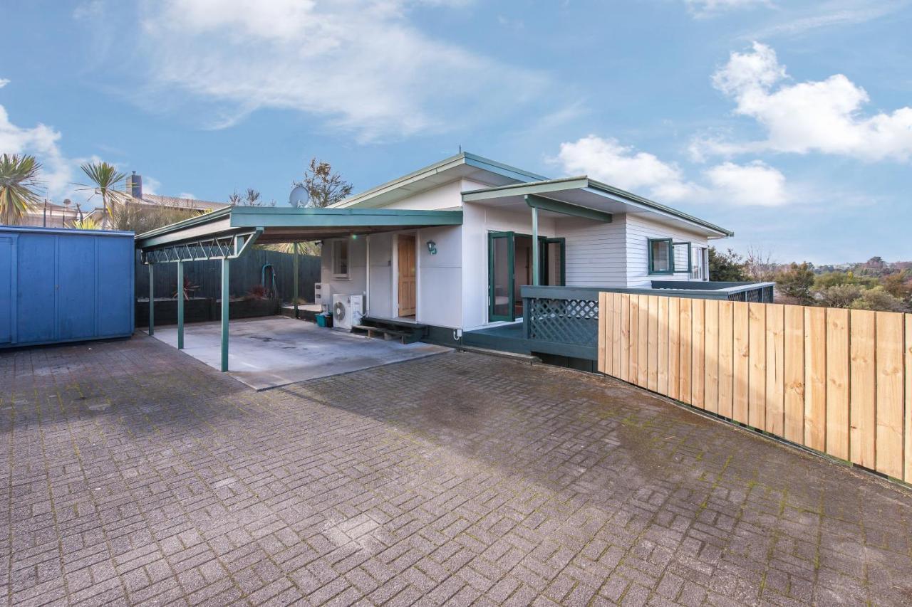 Kaihua Lookout - Taupo Holiday Home Екстер'єр фото